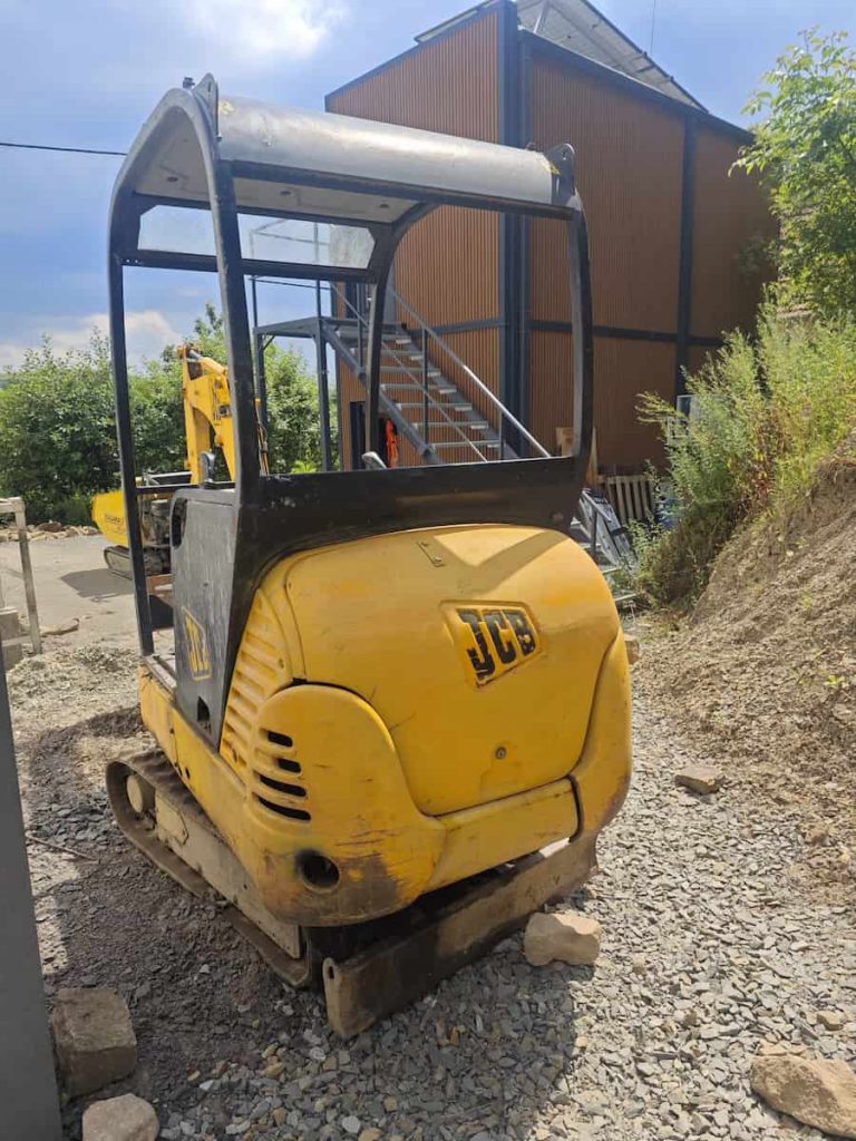 Minibagger von hinten